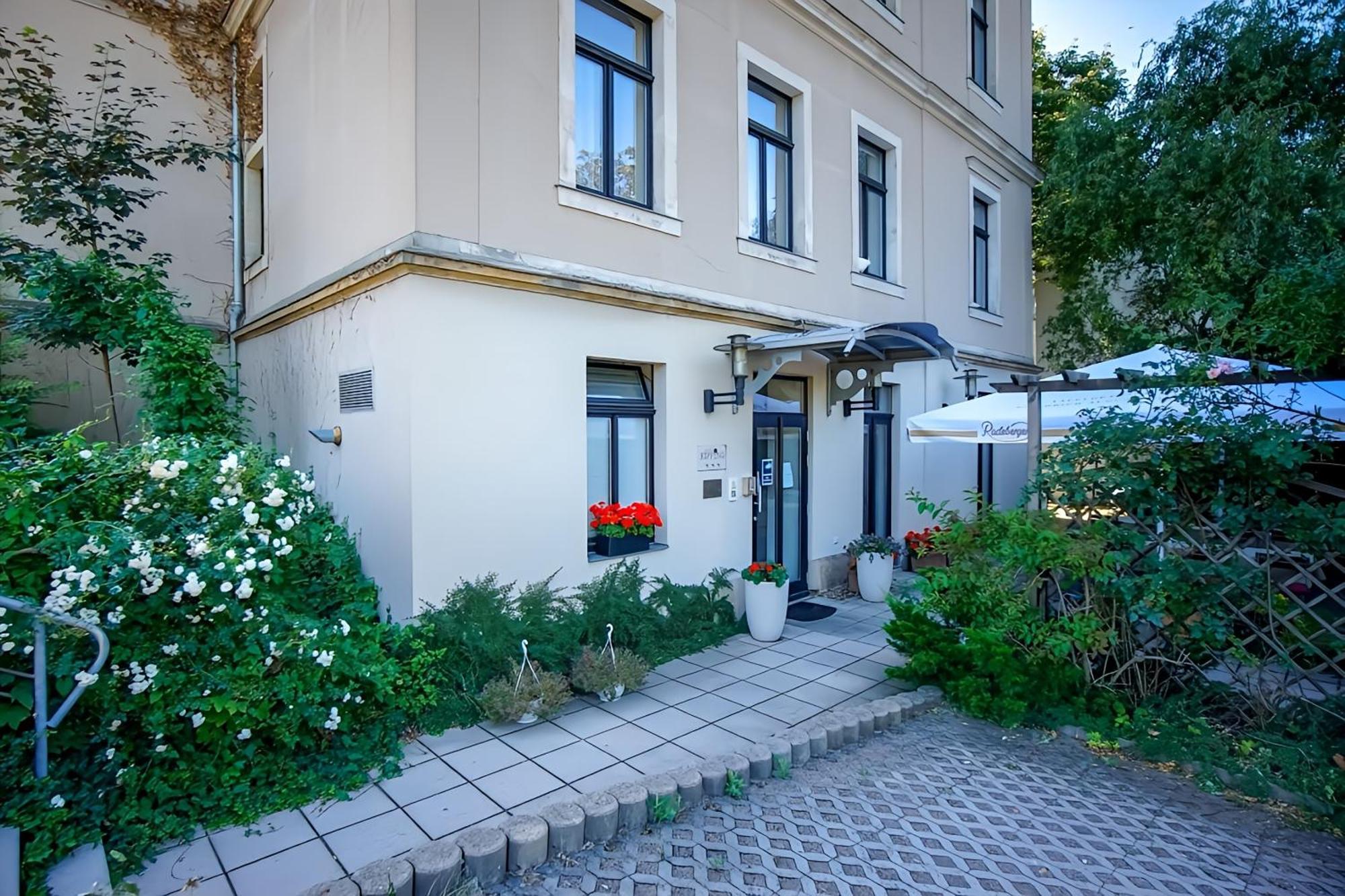 Hotel Villa Kipping Am Hauptbahnhof Dresden Bagian luar foto