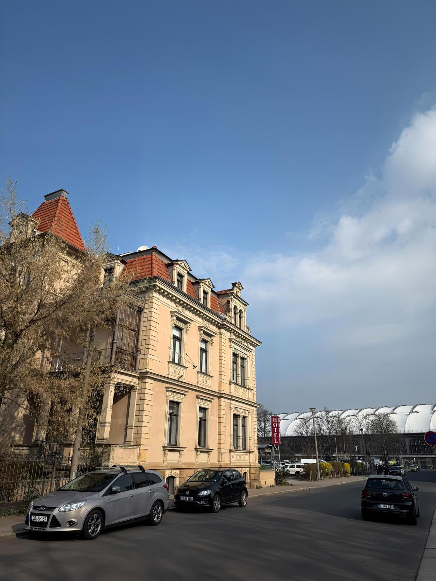 Hotel Villa Kipping Am Hauptbahnhof Dresden Bagian luar foto